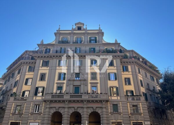 Roma Piazza Perin Del Vaga appartamento in vendita 4 camere, cucina, servizio, terrazzo 1