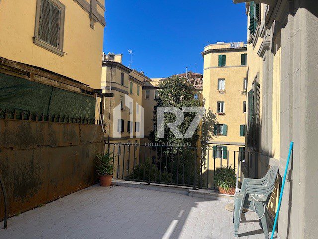 Roma Piazza Perin Del Vaga appartamento in vendita 4 camere, cucina, servizio, terrazzo 12